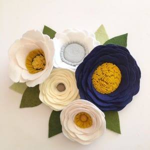 FELT FLOWERS // Loose Felt Flowers // Unattached Felt Flowers // DIY Flowers // Flower Embellishments // Set of 5 // You Pick Colors