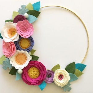 FELT FLOWER WREATH // Flower Wreath // Modern Wreath // Gold Hoop Wreath // Nursery Decor // Unicorn Wreath // Floral Wreath // Rainbow