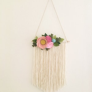 FLORAL WALL HANGING // Felt Flower Wall Hanging //  Boho Yarn Wall Hanging // Wall Art // Roses + Berries // Blush + Pink + Rose