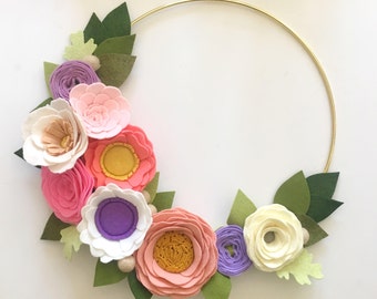 FELT FLOWER WREATH // Floral Wreath// Nursery Decor // Modern Wreath // Gold Hoop Wreath // Flower Wreath // Wreath Decor