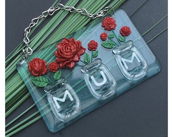 Handgemachte Fused Glass MUM Vase mit Rosen Hängende Bild Dekoration - Suncatcher - Muttertag - Geschenk für Mama - Blumentopf Pflanze Geschenk