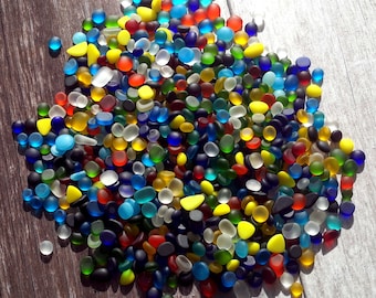 Getrommeld glas - kleine stukjes, verschillende kleurenmix - gemengde maten/hoeveelheden - onbewerkte stukken voor gebruik in je eigen projecten - matglas - zeeglas
