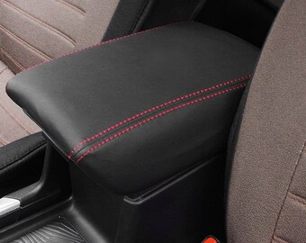 Honda CR-V in Red Rectangular Black Leather Key Chain iPick Image