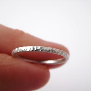 Ring, sterling silver, hammered, stackable ring