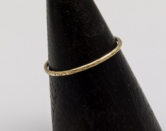 Ring 333 Gold, 8 CT, gehämmert, Goldring strukturiert, Verlobungsring, Stapelring Gold