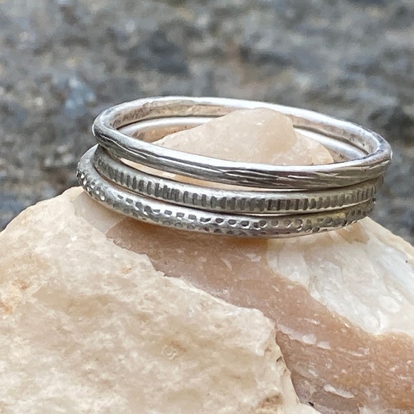 Ring, Silberring, gehämmert, strukturiert, Stapelring, Vorsteckring