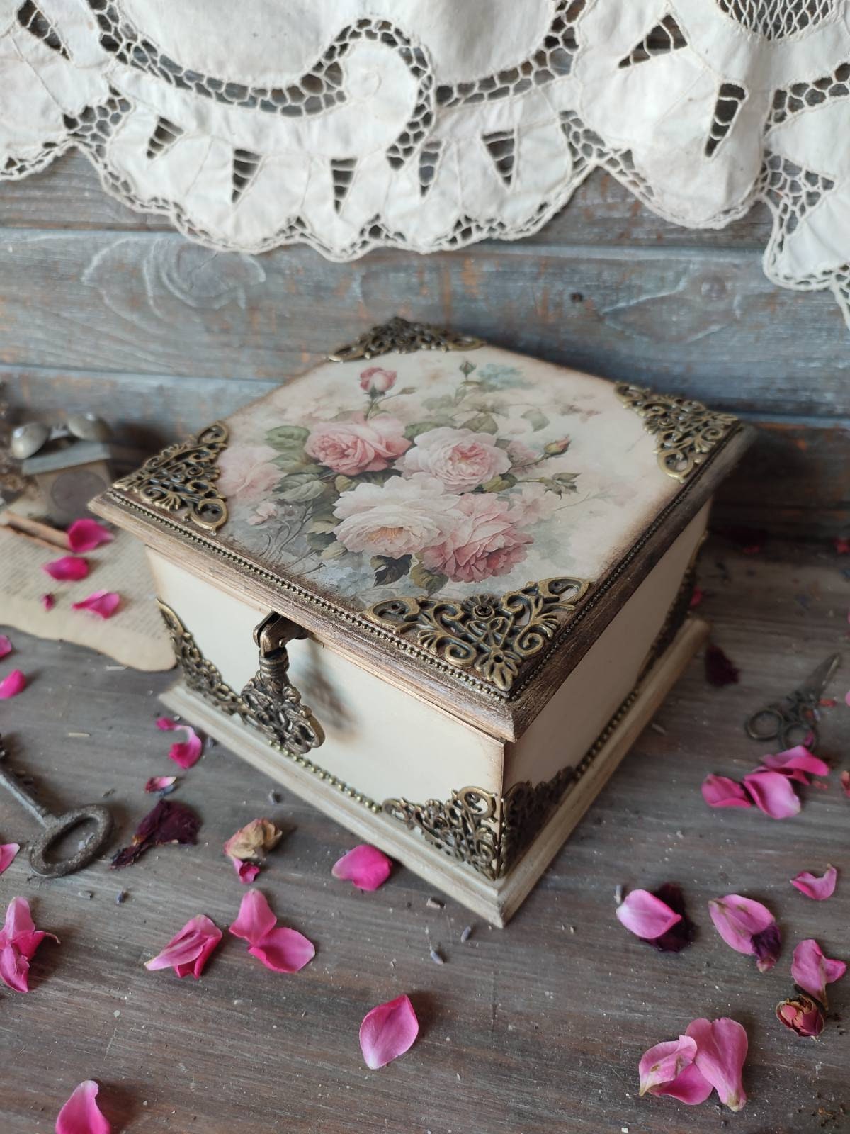 ビクトリア朝の小物入れ - Etsy 日本