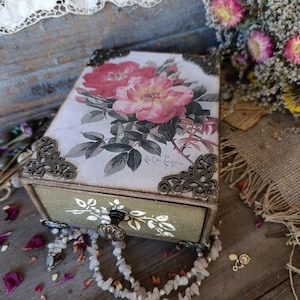 Handmade Vintage Jewelry Box with Flowers | Shabby Chic Wooden Trinket Box | Floral Keepsake Storage | Gift for Her