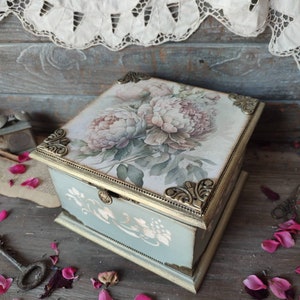 Vintage Schmuckschatulle aus Holz, florale dekorative Andenkentruhe, elegante handgefertigte Aufbewahrung, romantisches Geschenk für sie, Hochzeitsandenken