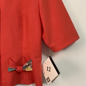 Vintage deadstock 80s does 40s bright coral red short sleeved blazer floral patterned bow pockets embroidered smart formal jacket size 10 12 image 3