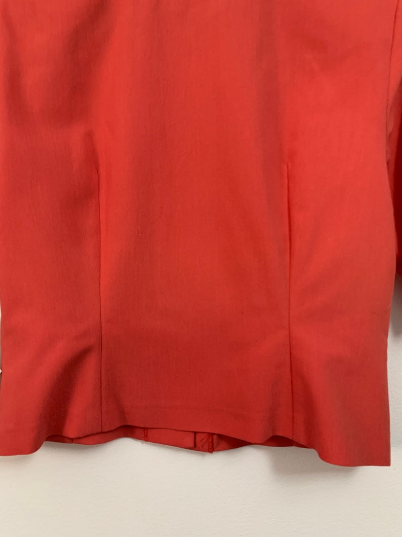 Vintage deadstock 80s does 40s bright coral red short sleeved blazer floral patterned bow pockets embroidered smart formal jacket size 10 12 image 9