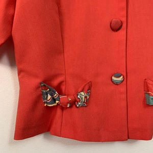 Vintage deadstock 80s does 40s bright coral red short sleeved blazer floral patterned bow pockets embroidered smart formal jacket size 10 12 image 6