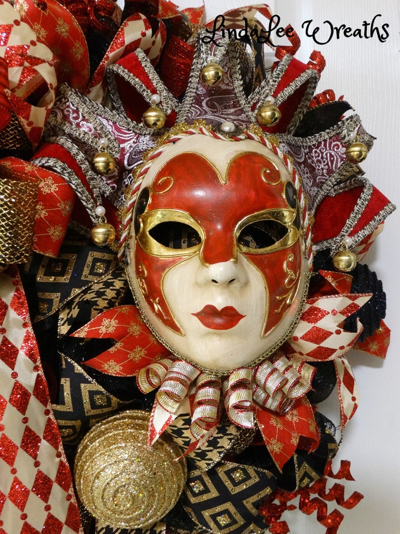 Mardi Gras Wreath in Red Black and Gold; Deco Mesh Wreath; Jester Mask; Mardi Gras Decor; Front Door Wreath; Interior Decor; Fat Tuesday