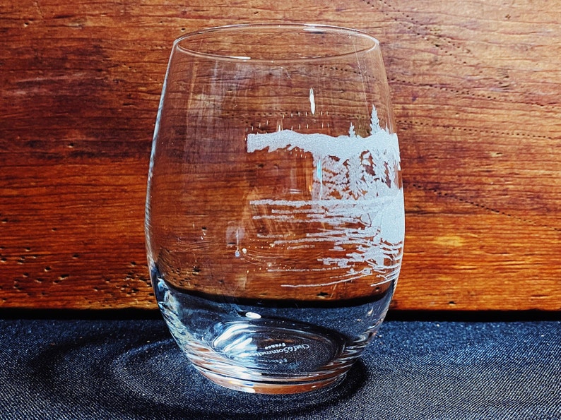 Lake Tahoe - California - Sierra Nevadas - Engraved Crystal Stemless Wine glass - 1 Single Wine Glass bild 2