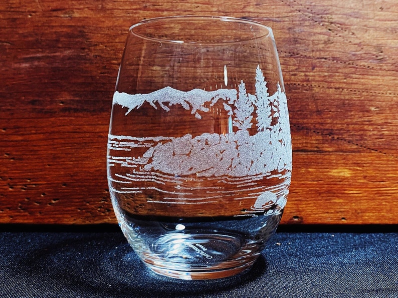 Lake Tahoe - California - Sierra Nevadas - Engraved Crystal Stemless Wine glass - 1 Single Wine Glass bild 1