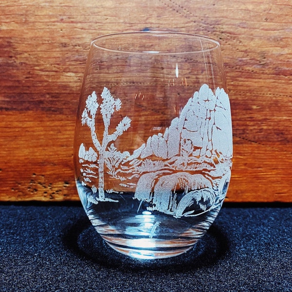 Joshua Tree National Park - California - Engraved Crystal Stemless Wine Glass - 1 Single Wine Glass