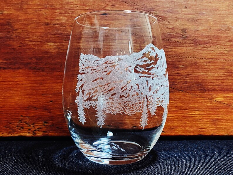 Mammoth Mountain California Sierra Nevadas Engraved Crystal Stemless Wine glass 1 Single Wine Glass image 3
