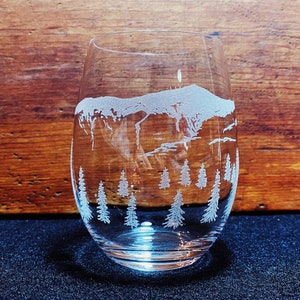 Mt. Washington - New Hampshire - White Mountains - Engraved Crystal Stemless Wine Glass - 1 Single Wine Glass