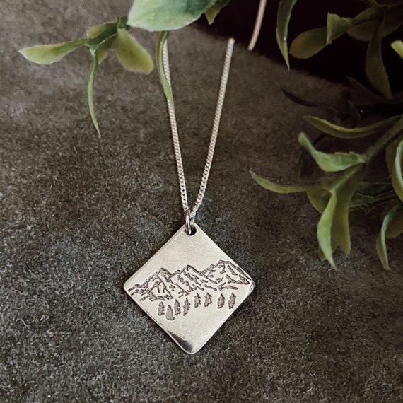 Three sisters mountain necklace deals