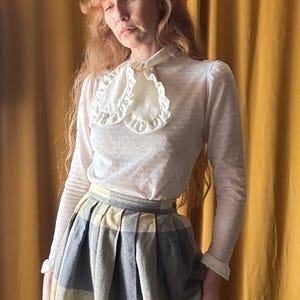 Vintage 1960s Mod Top with Oversized Ascot Collar, Statement Neckline Shirt, Size Small