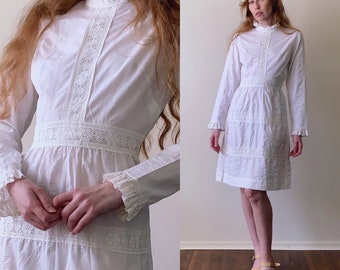 70s crochet trim prairie dress, mod Beeline Fashions mockneck long sleeve dress, womens size small