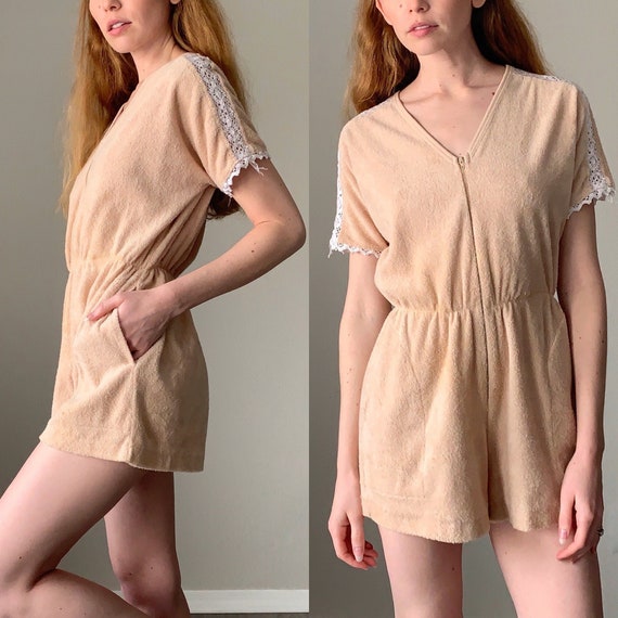 Vintage 1970s Romper / Terry Cloth Lace Trim Zippe