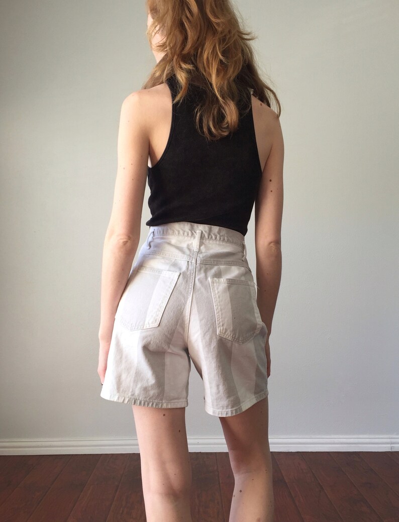 Vintage 1990s High Waisted Shorts Grey Vertical Striped Jean High Rise 90s Shorts Denim Shorts Size M Medium 27 inch Waist