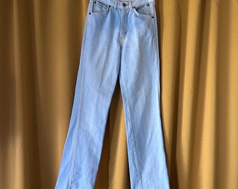 Vintage 80s Light Wash Straight Leg Jeans, Mid Rise Slim Fit Blue Denim Pants, Size XXS
