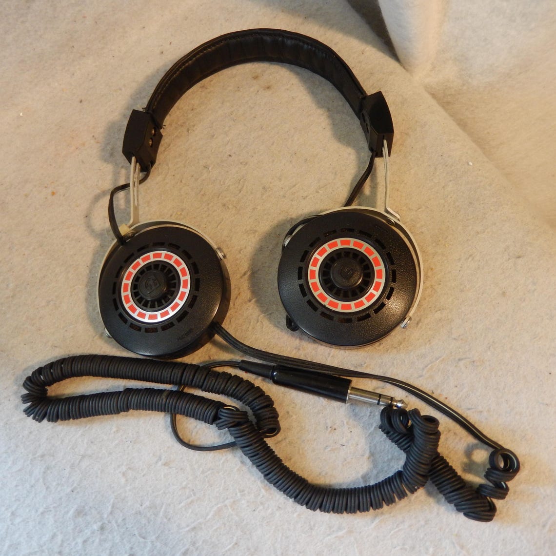 REALISTIC LV-10 Headphones 33-1004A Digital Ready Stereo No Foam 2" Diaphragm ~Free Shipping, foto 3 di 5