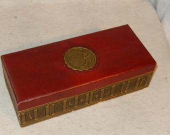 Vintage SMITH Crafted Chicago CELESTIAL Man In MOON Embossed Vanity Dresser Box ~Free Shipping!