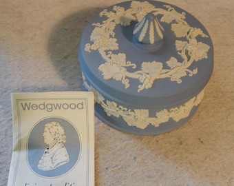 Wedgwood GRAPES Dresser BOX Jasperware Blue Classic Basalt 5" Vine Leaves ~ Free Shipping