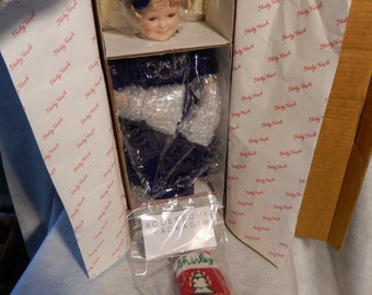 Danbury Mint Porcelain SHIRLEY TEMPLE Doll 17" Christmas GIFT Bearer ~ Free Shipping
