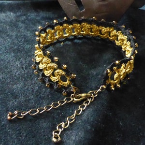 Crochet Pattern bracelet -crocheted rings in gold wire -PDF instant download jewelry tutorial - crochet creation for wrist