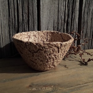 Ciotola di cartapesta marrone piccola terracotta colorata testurizzata decorativa fatta a mano vaso wabi sabi rustico primitivo moderno minimalista arredamento per la casa