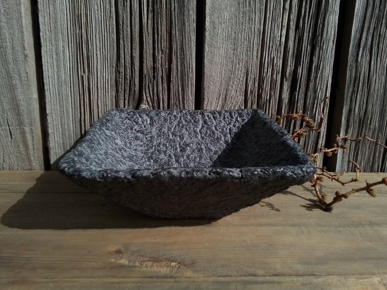 Paper mache bowl black grey textured decorative handmade square vessel modern minimalist statement piece sustainable eco friendly decor zdjęcie 7