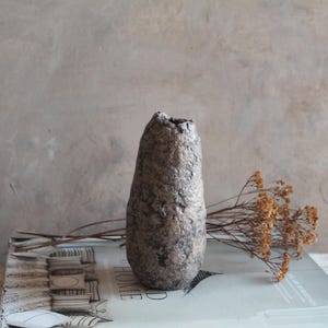 Handgjord papmachévas: Rustik Wabi Sabi-dekor bild 4