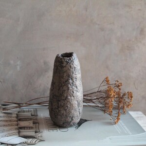 Handgjord papmachévas: Rustik Wabi Sabi-dekor bild 5