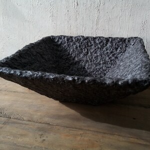 Paper mache bowl black grey textured decorative handmade square vessel modern minimalist statement piece sustainable eco friendly decor zdjęcie 10