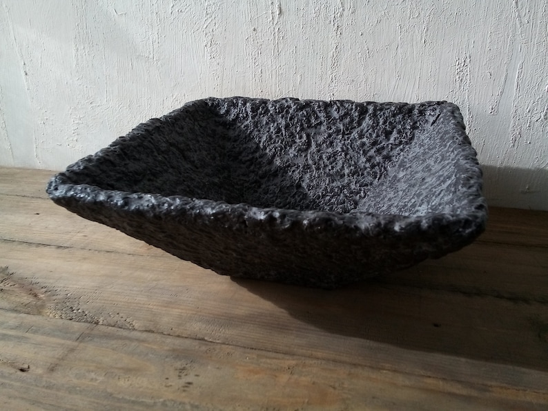 Paper mache bowl black grey textured decorative handmade square vessel modern minimalist statement piece sustainable eco friendly decor zdjęcie 10