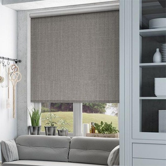 Persianas enrollables para ventanas hechas a medida con textura natural y  oscurecimiento total estilo Tweed TWEED BO disponibles en 6 colores para  todos los tamaños -  México