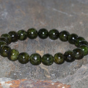 Chrome Diopside Bracelet Handmade 8mm Dark Green Chrome Diopside Grade AA Beaded Natural Gemstone Bracelet Unisex Bracelet Healing Bracelet