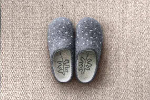 Wool Felted Slippers Women & Men • Polka dot Slippers • Cute Slippers • Unisex