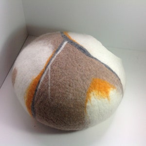 Felted Wool cat cave in White Brown Grey colours, pebble design, 100% natural eco friendly pet house, wool felted cat cocoon, cat bed house image 7