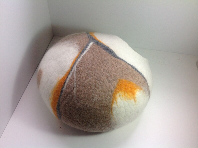 Felted Wool cat cave in White Brown Grey colours, pebble design, 100% natural eco friendly pet house, wool felted cat cocoon, cat bed house image 7