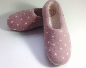 Women Men felted wool pink polka dot slippers, wool clogs, 100% natural eco friendly slippers, natural wool, felted house shoes