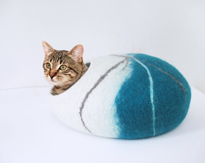 Wool Felted Cat Cave in Turquoise and White, Cat Bed for Pet, Cozy Cat House, River Rock Cat Cave, Eco pet friendly cat bed, Stone Cat Cave