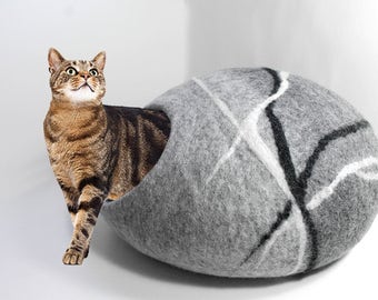 Felted Wool Cat Cave in Light/Dark Grey, Cozy Dom Bed Gift, Handmade Kitty Cocon, River Rock, Modern Design Cat Furniture