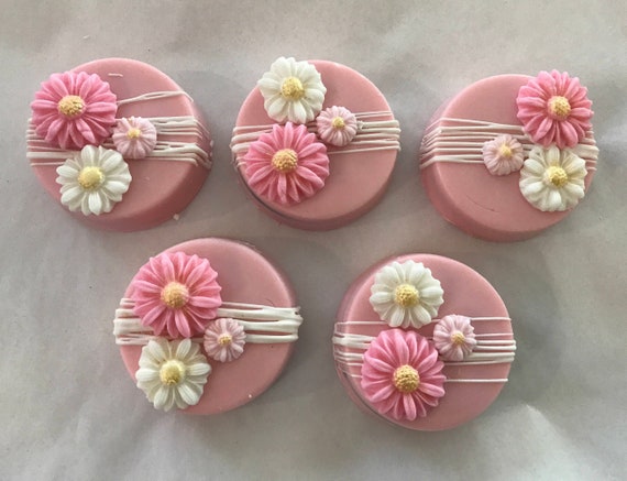 Pink and White Drizzled Flower Chocolate Covered Oreos Il_570xn
