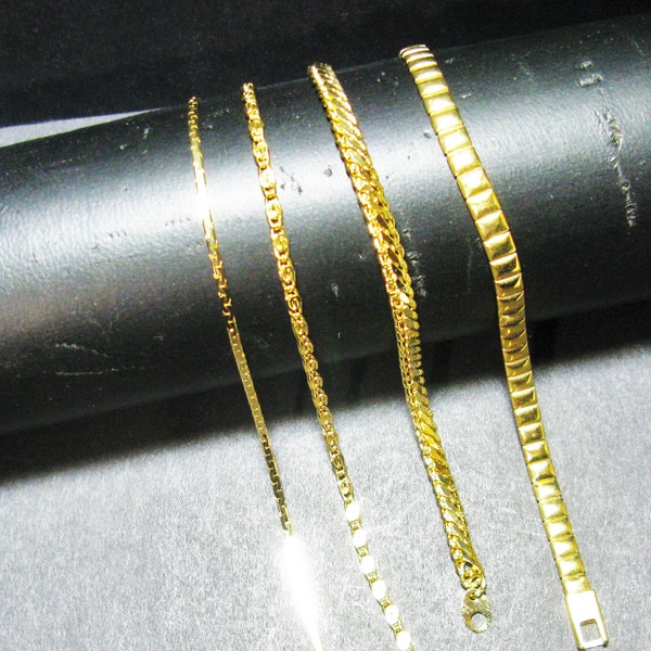 Gold Stacking Bracelets, Delicate Minimalist Layering Bracelets, Dainty Set of 4 Chain Bracelets, Y2K Modern Vintage