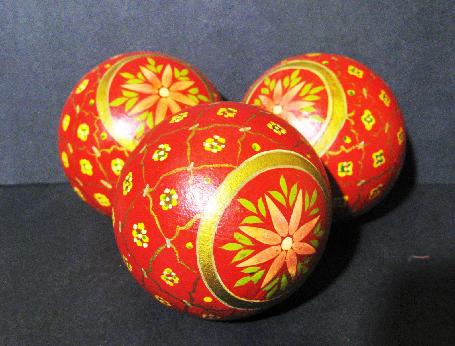 3 Vintage Hand Painted Wood Balls Christmas Balls Etsy